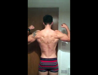 muscled dude web cam